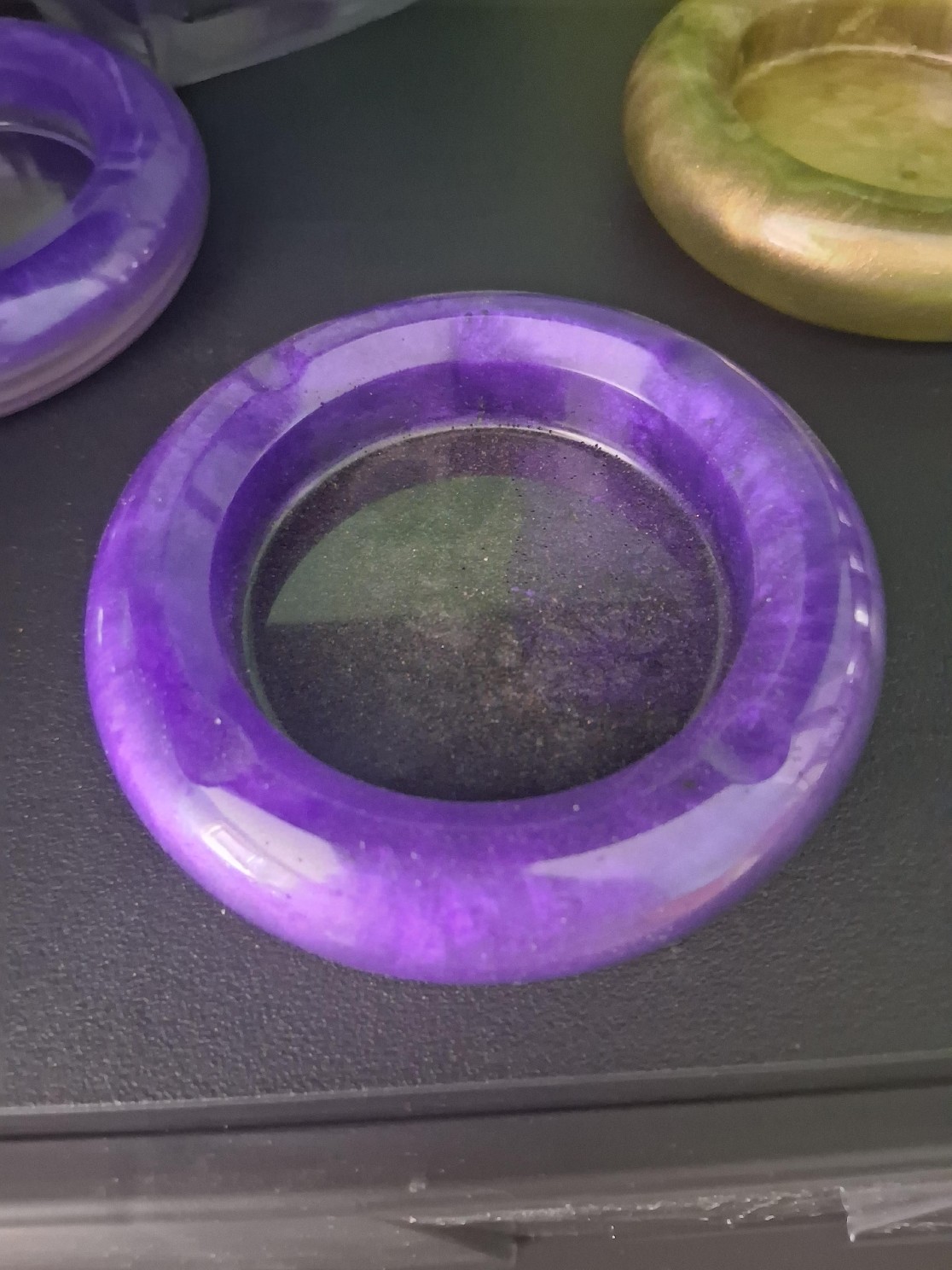 Round Resin Ashtray