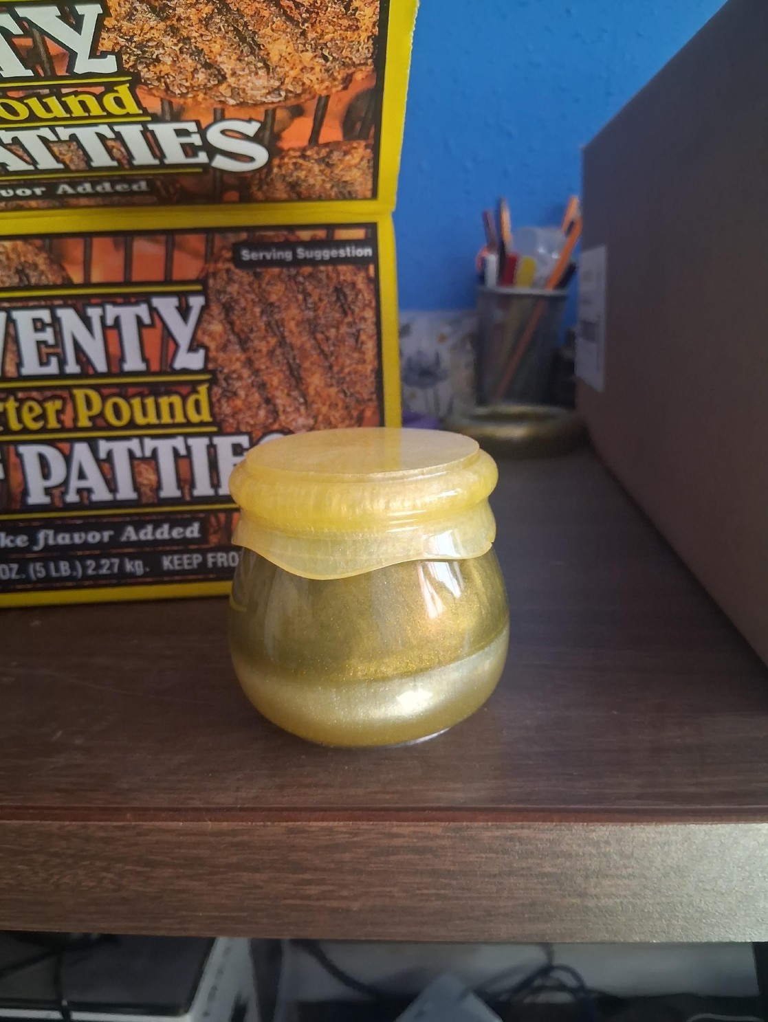Twist-Lid Resin Jar